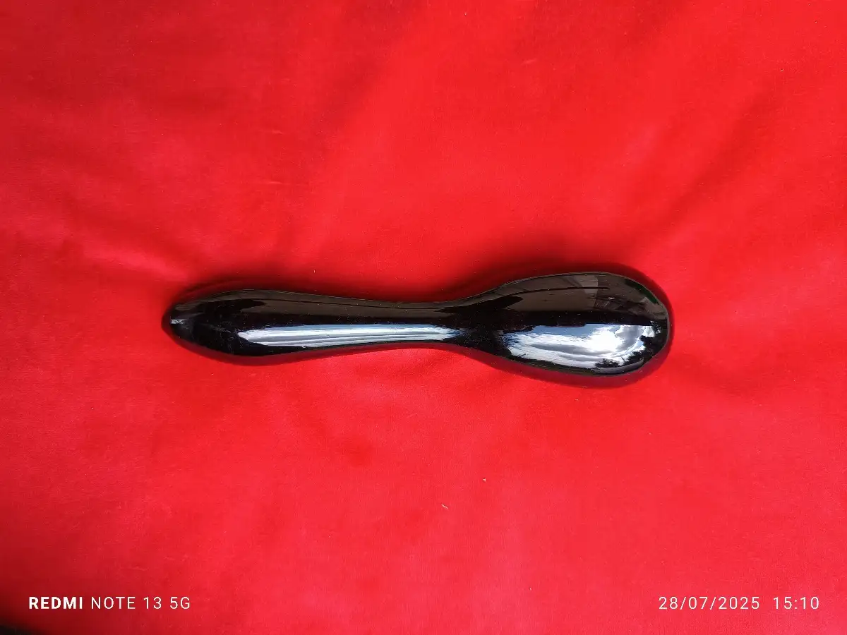 Sex toy élégant en verre noir