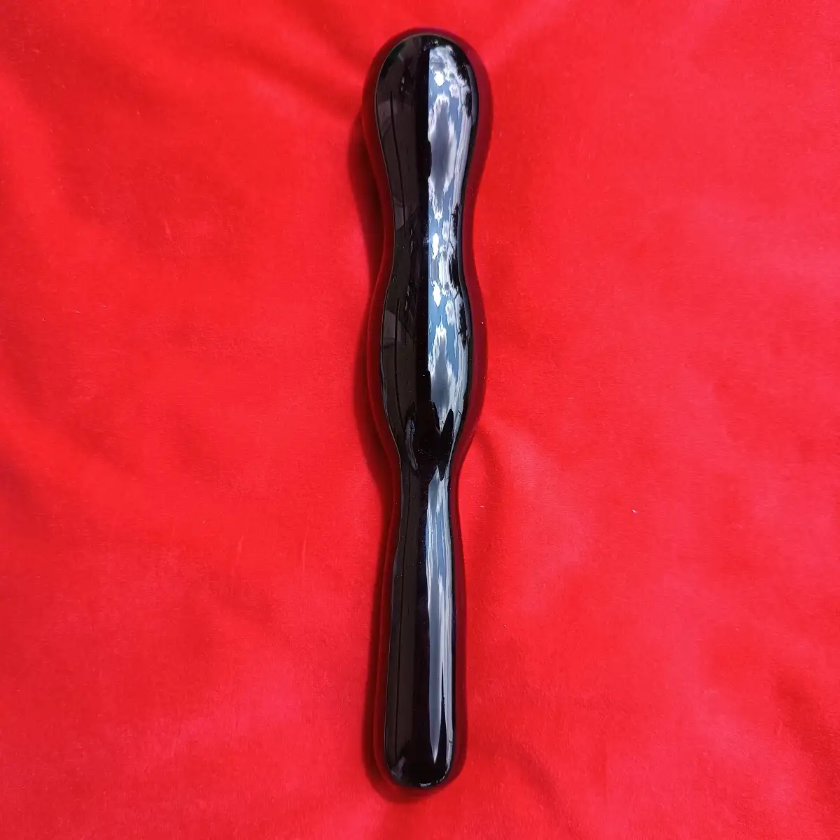 Sex toy élégant en verre noir